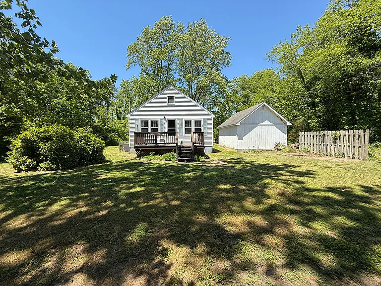 8143 Salyer Dr — Photo 8