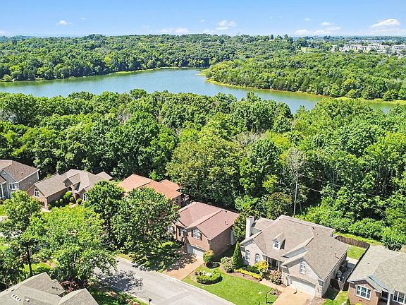 3rd image of 4844 Peninsula Pointe Dr