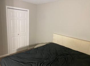 10700 S Roberts Rd APT 11, Palos Hills, IL 60465