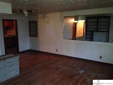 2nd image of 4803 Saratoga St