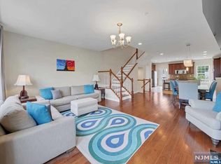 26 Wesmont Dr, Wood Ridge, NJ 07075