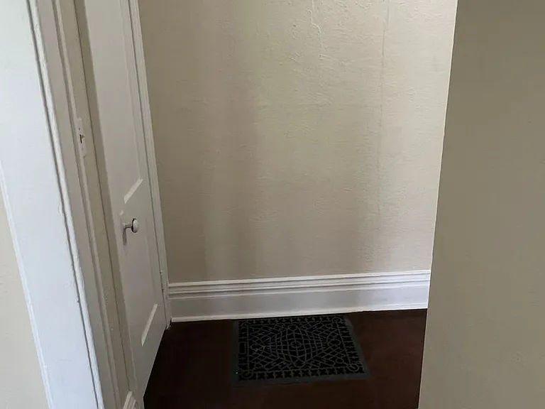 434 N Spring Ave | All Utilities Paid by Landlord — Photo 8
