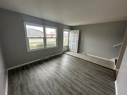 1529 Sheffield Ave #1529 Photo 1 1529 Sheffield Ave #1529 Photo 1