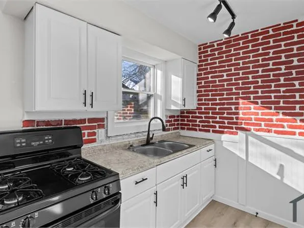 10054 Dorothy Ave, Saint Louis, MO 63137