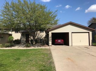 475 School Rd NW APT 4, Hutchinson, MN 55350