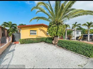 571 E 15th St, Hialeah, FL 33010
