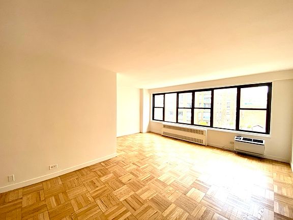 3rd image of 145 4th Ave APT 9