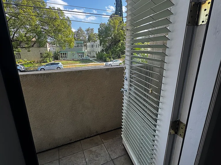 10715 Camarillo St #101 — Photo 23