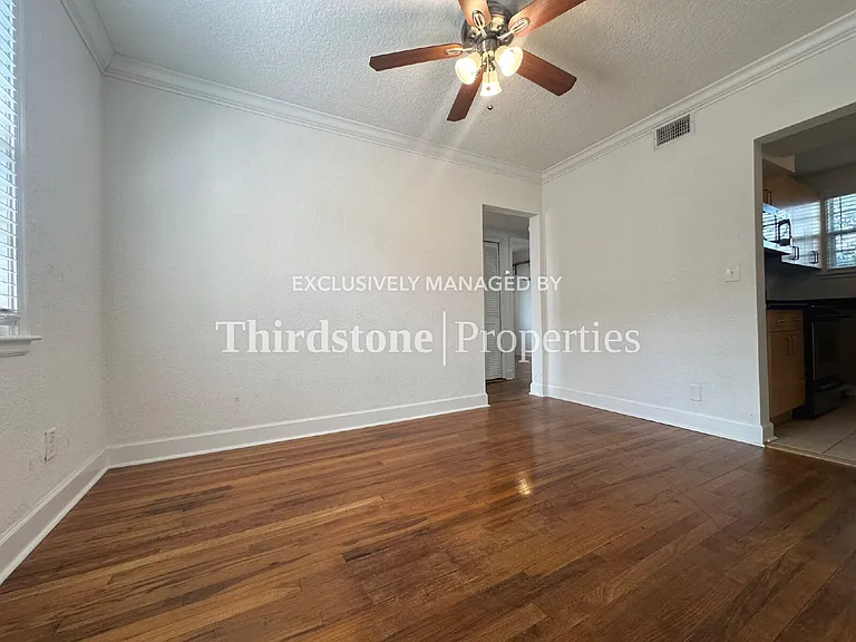 319 1st Ave N #1A — Photo 12