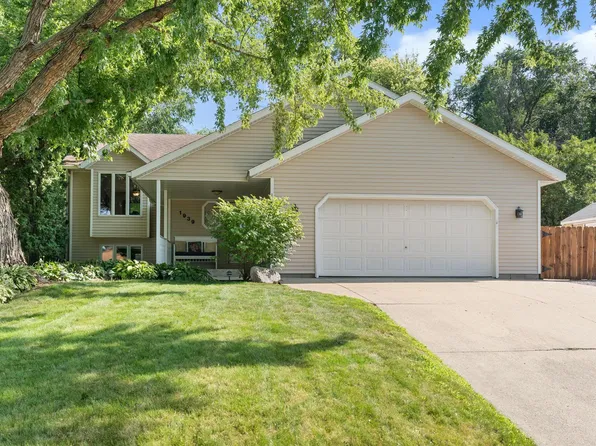 1939 Greenwood Dr NE, Owatonna, MN 55060