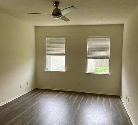 4th image of 5010 Creekside Ave