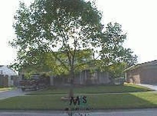 46176 Plum Grove Dr, Macomb, MI 48044