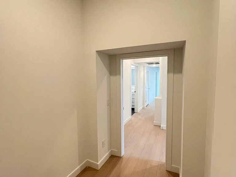 141 Christopher Columbus Dr #2 — Photo 18