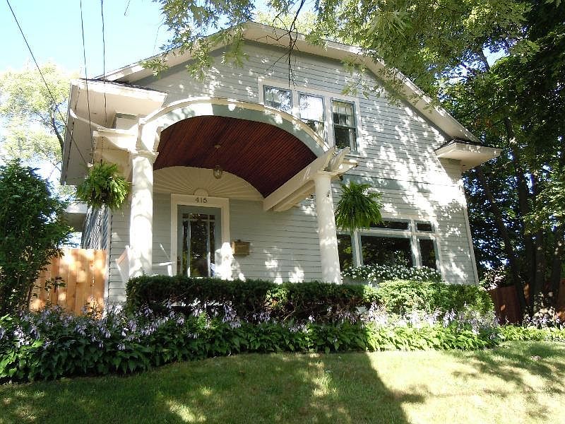 415 Rosewood Ave SE