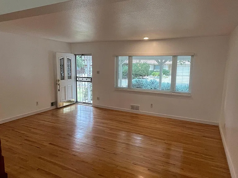 13703 W 20th Pl — Photo 5