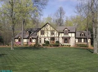 192 Woodland Dr, Powell, OH