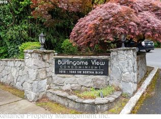 1035 SW Bertha Blvd APT 2, Portland, OR 97219