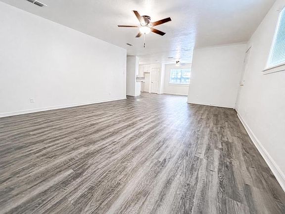 5th image of 208 W Hull Ave