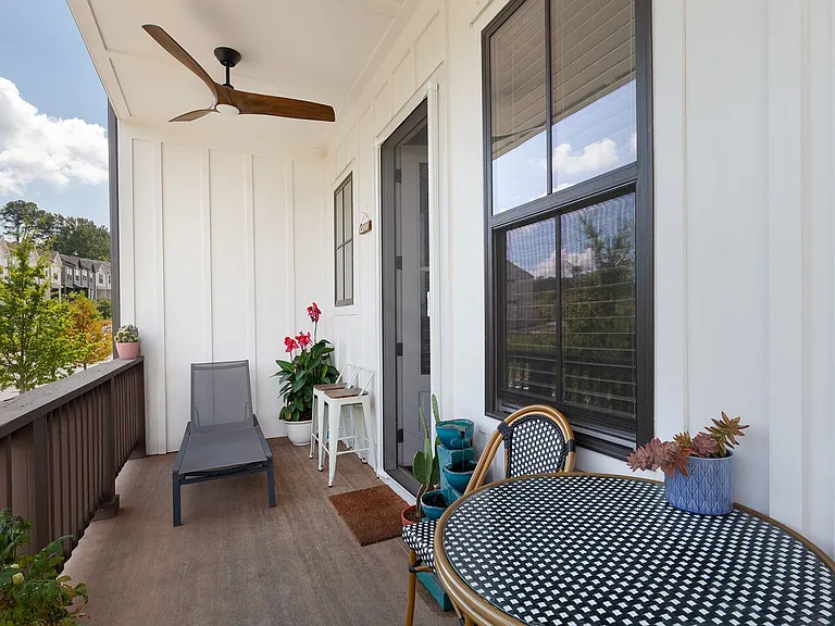 1210 Zebrawood Ct SE — Photo 12