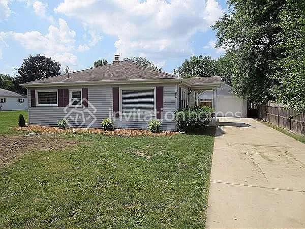 1359 Raymond Dr — Photo 1