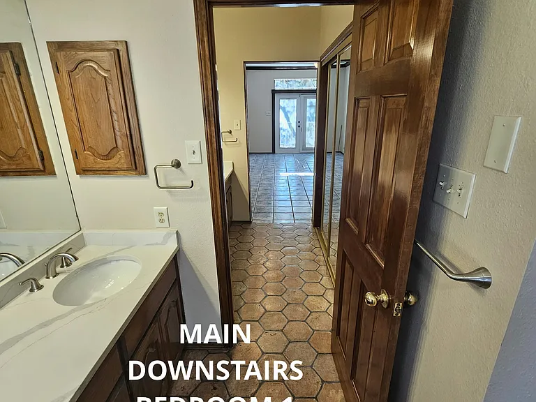 7 Donore Sq — Photo 14