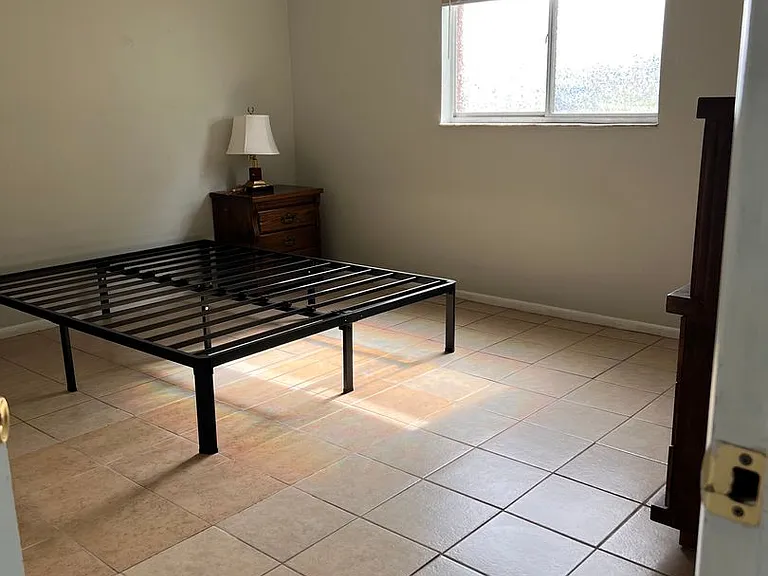 1517-21 SW Santa Barbara Pl — Photo 19