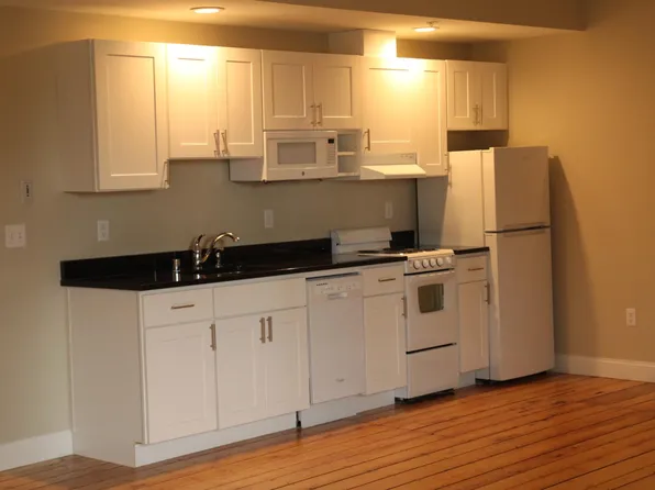 3 Pleasant Ave, Portland, ME 04107