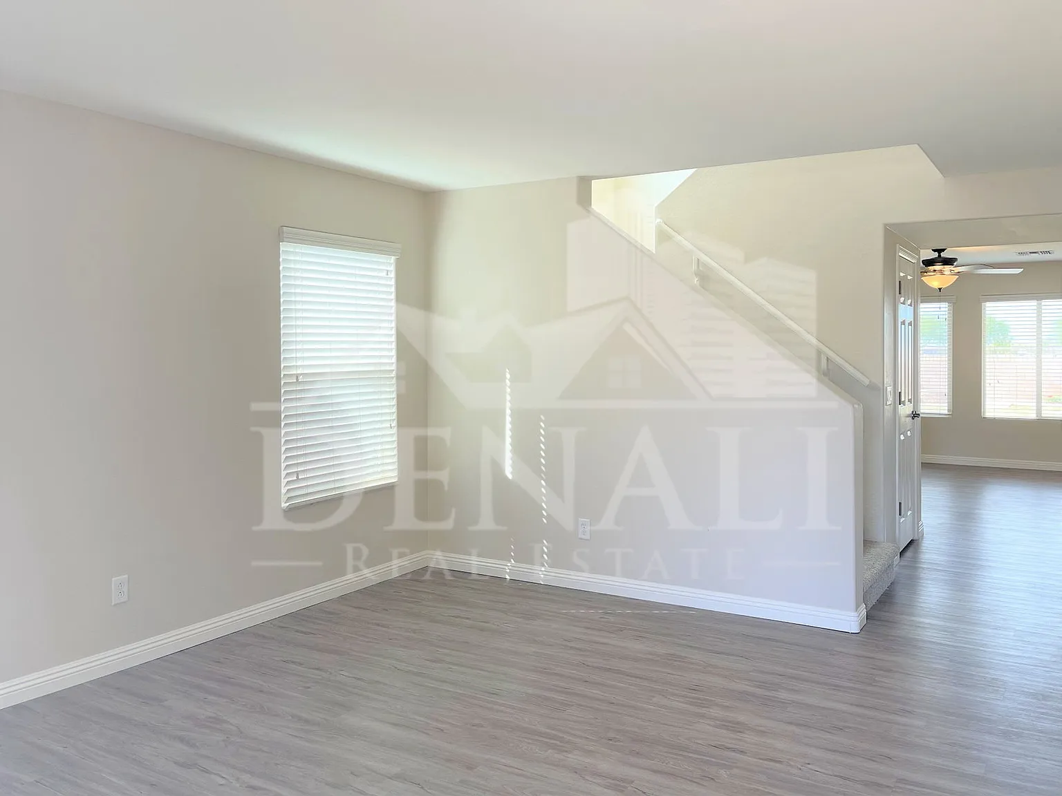 4 bed, 2.5 bath, 1955 sqft, $2,795 — Photo 2