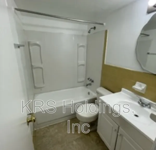 1255 Nelson St #A — Photo 3