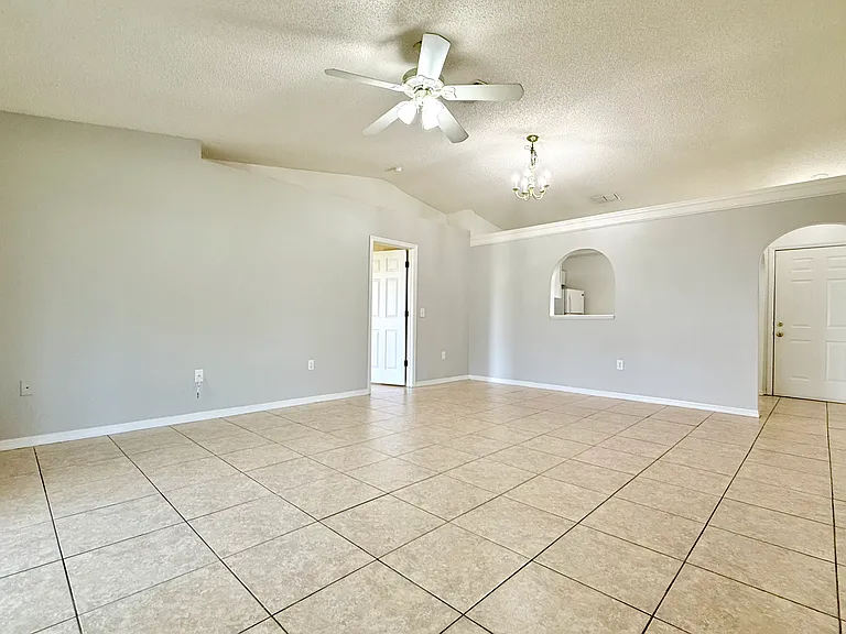 4100 Mendenwood Ln — Photo 8