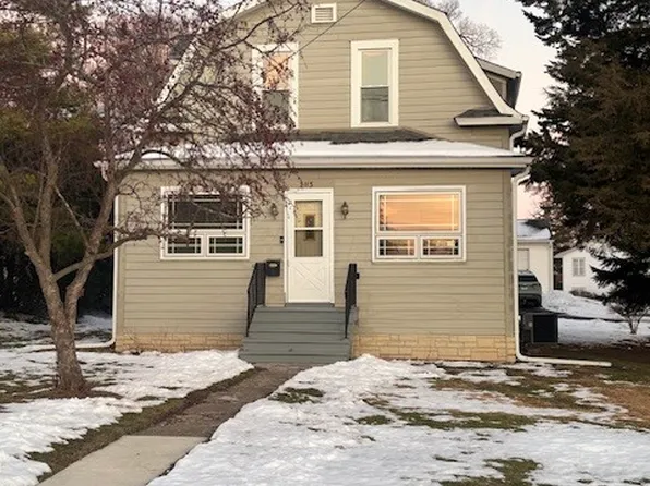 113 Orchard St, Round Lake, IL 60073