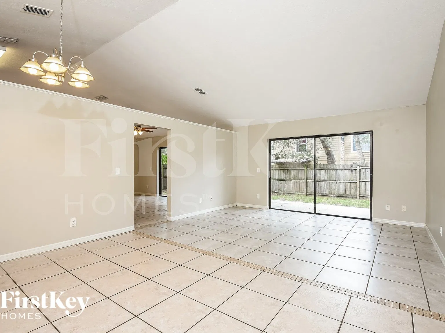3 bed, 2.0 bath, 1535 sqft, $2,360 — Photo 4