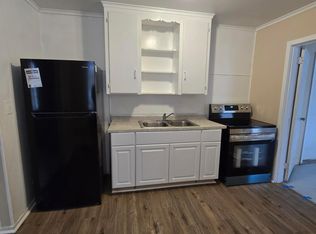 595 W 3rd St, Riviera Beach, FL 33404