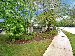 88 Wescott Rd, Bedminster, NJ 07921