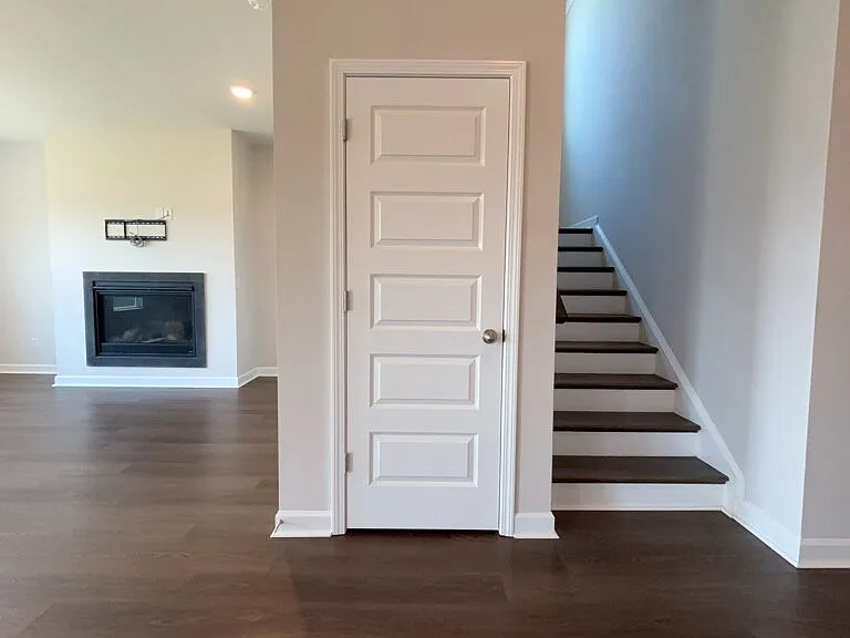 445 Navona Dr — Photo 7