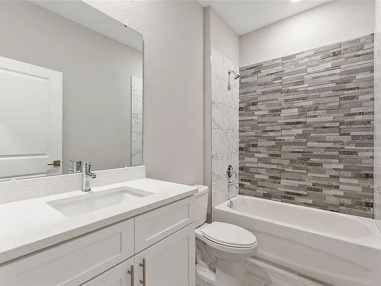 330 Royal Palm Way — Photo 20
