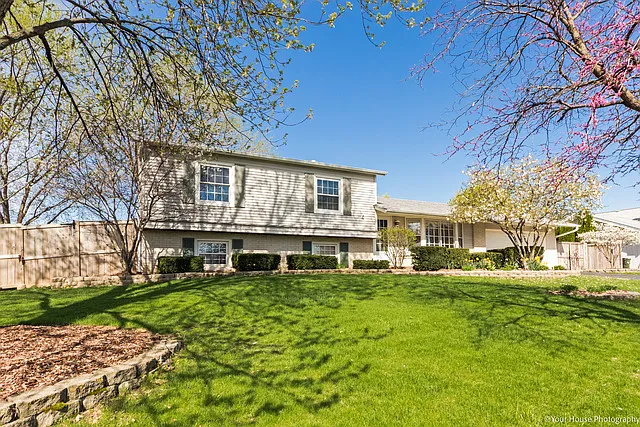 2N446 Pleasant Ave photo 1