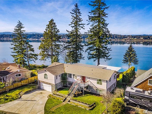 4th image of 6919 Bayview Dr NE