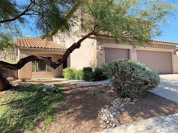 3rd image of 4365 N Sunset Cliff Dr