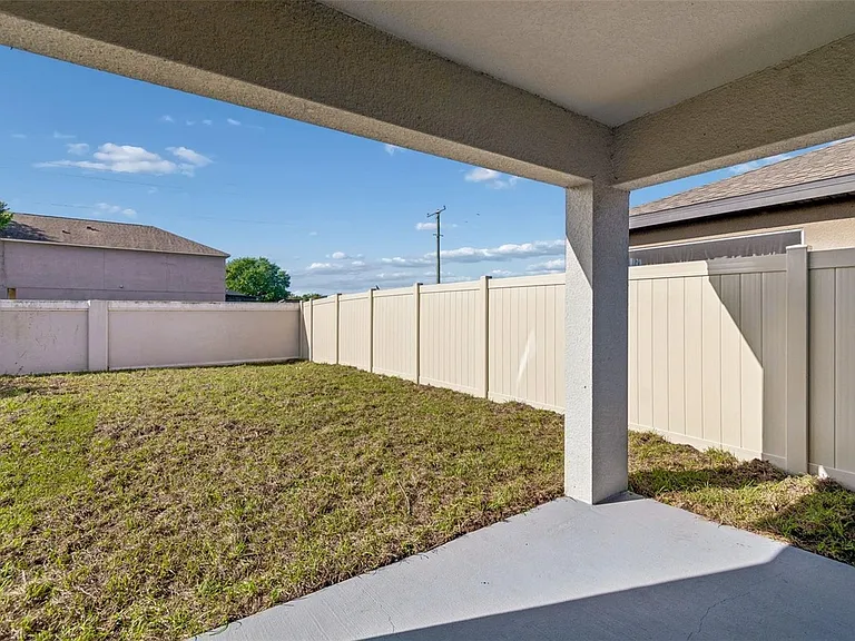 1009 Culbreath Green Ct — Photo 24