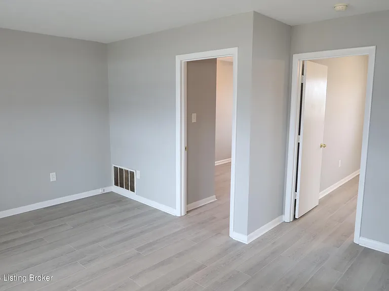 4920 Old Mill Rd #B — Photo 5