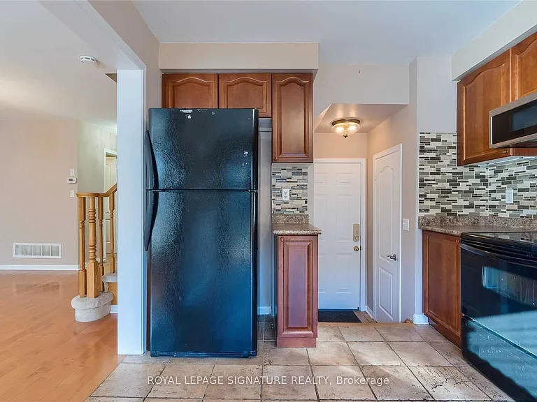 759 Edwards Ave — Photo 15
