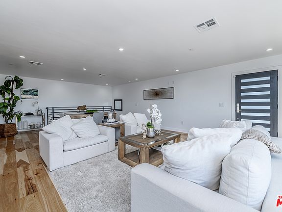 4th image of 5136 La Calandria Way