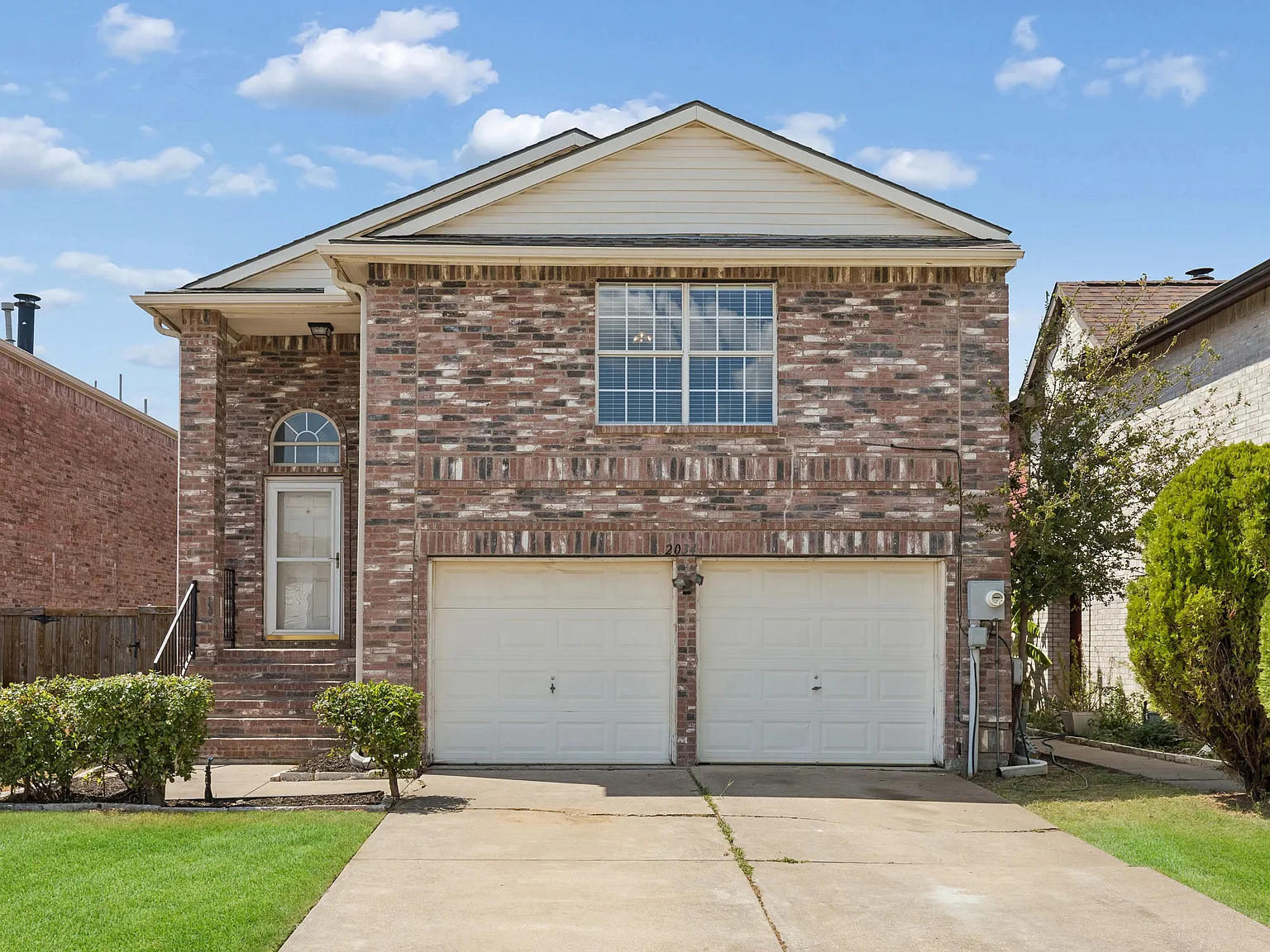 3 bed, 1799 sqft, $2,325 — Photo 1