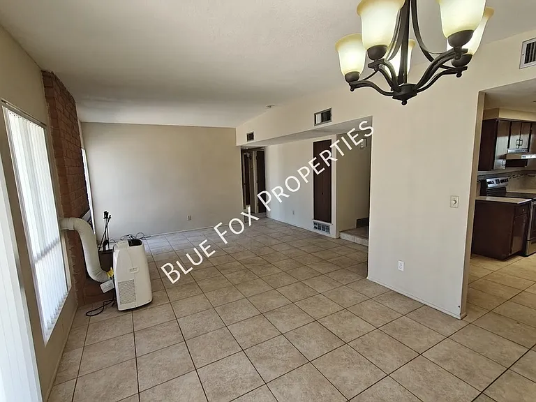 2618 S Camino Seco — Photo 8