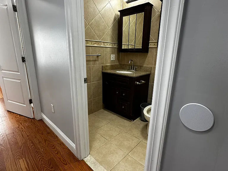 187 Zabriskie St #2 — Photo 19