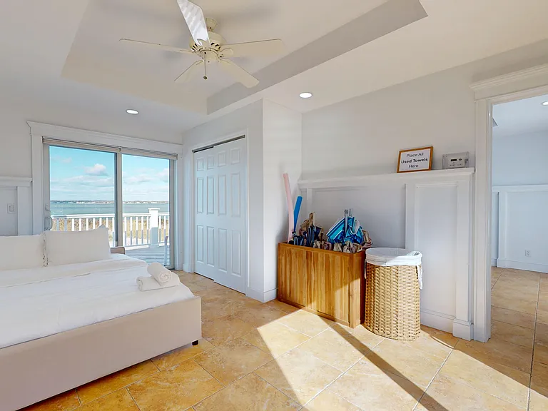 750 Dune Rd — Photo 47