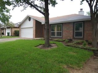 2946 Beachtree Ln, Bedford, TX 76021