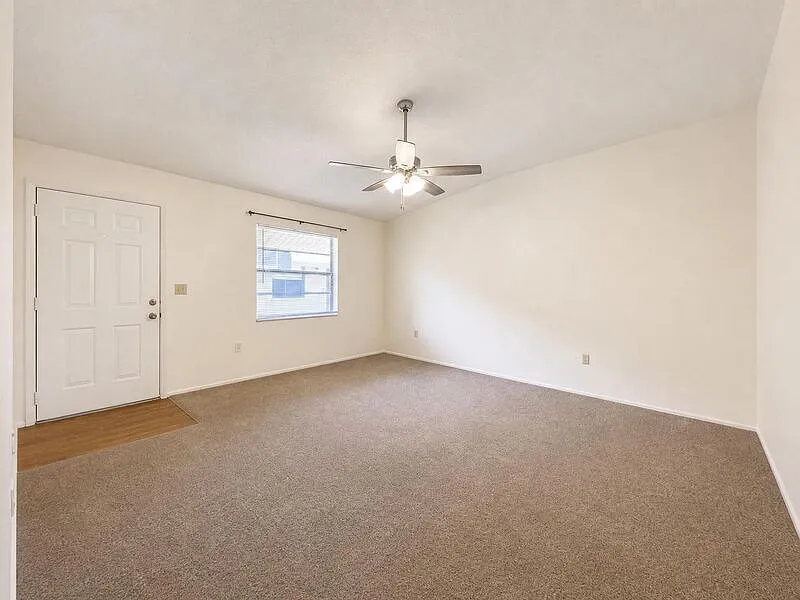 2 bed, 1.5 bath, $1,295 — Photo 4