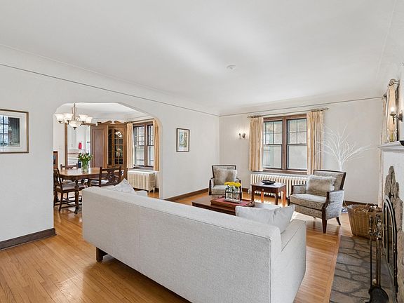 2nd image of 49 Sheridan Ave S